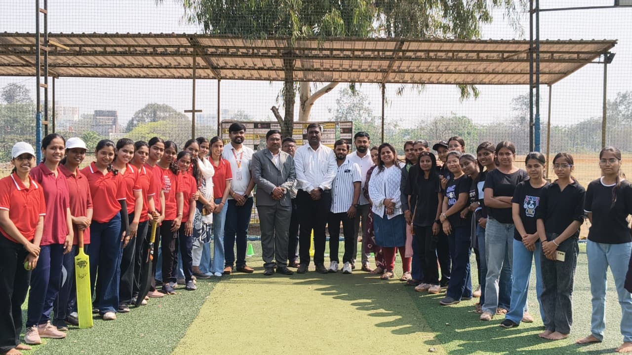 Girls Cricket